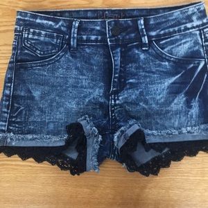 Like new HART shorts